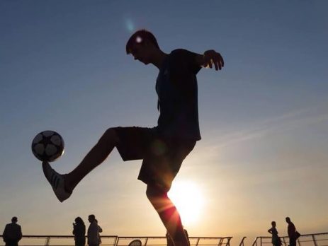 ky thuat bong da duong pho