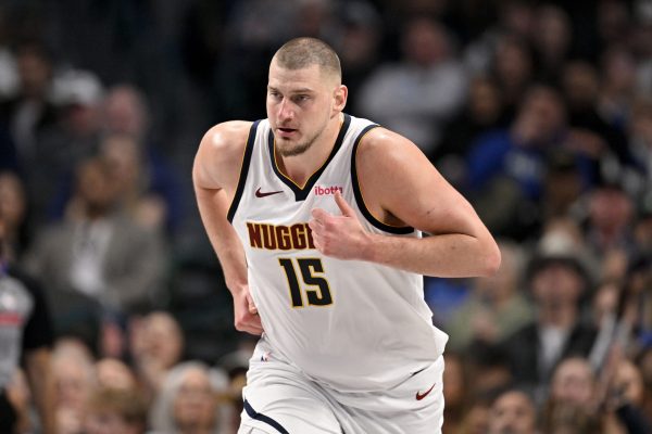 Màn trình diễn của Nikola Jokic giúp đội bóng giữ vị trí thứ 2